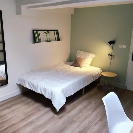 Privatunterkunft Privee Dans Maison Conviviale Avec Jardin Budget Abordable