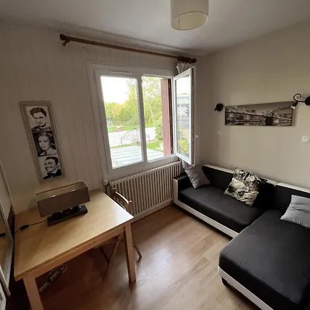 Privee Dans Maison Conviviale Avec Jardin Budget Abordable Privatunterkunft Margny-les-Compiegne